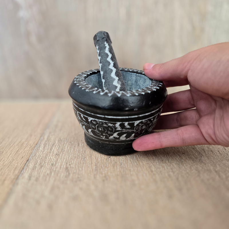 Mortar And Pestle Handmade Solid Granite Stone Spice Grinder